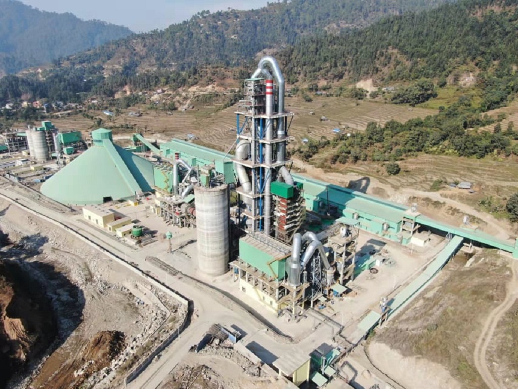 हुवासिन सिमेन्टको परीक्षण उत्पादन